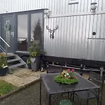 Rita's Tiny-eifel-house In Fuer 4 Personen Mit Terrasse Monschau