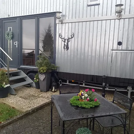Rita's Tiny-eifel-house In Fuer 4 Personen Mit Terrasse Monschau